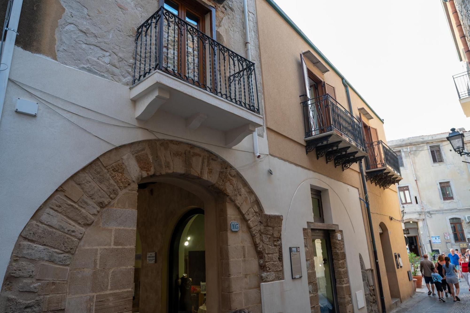 Casa Vacanze Tramonto Alla Marina Cefalú Exterior foto