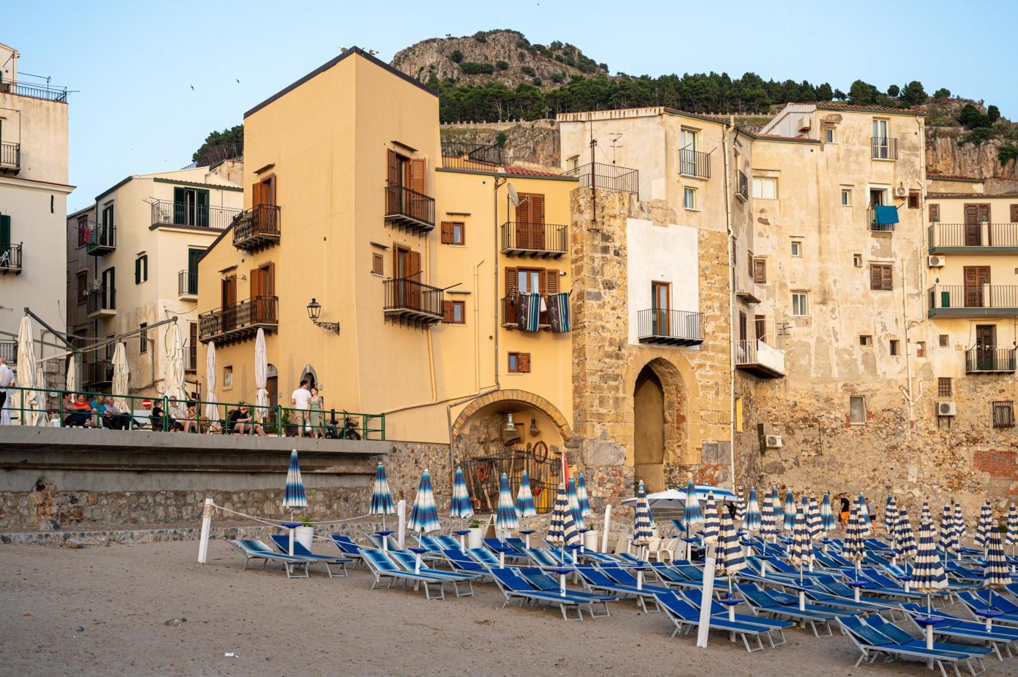 Casa Vacanze Tramonto Alla Marina Cefalú Exterior foto