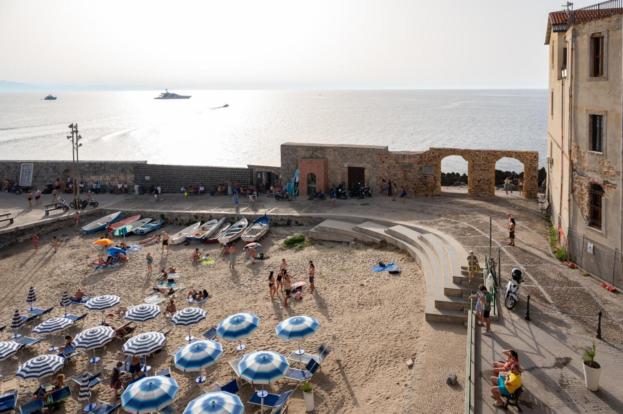 Casa Vacanze Tramonto Alla Marina Cefalú Exterior foto