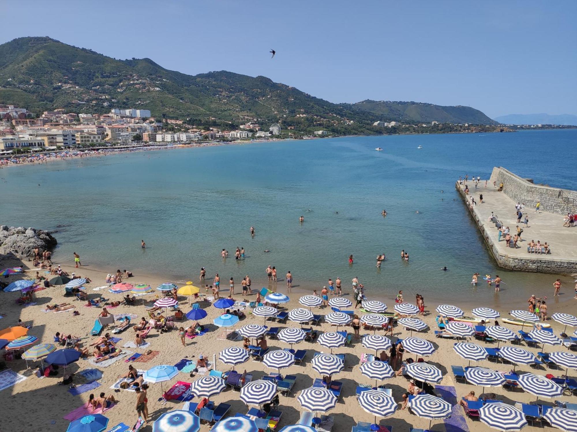 Casa Vacanze Tramonto Alla Marina Cefalú Exterior foto