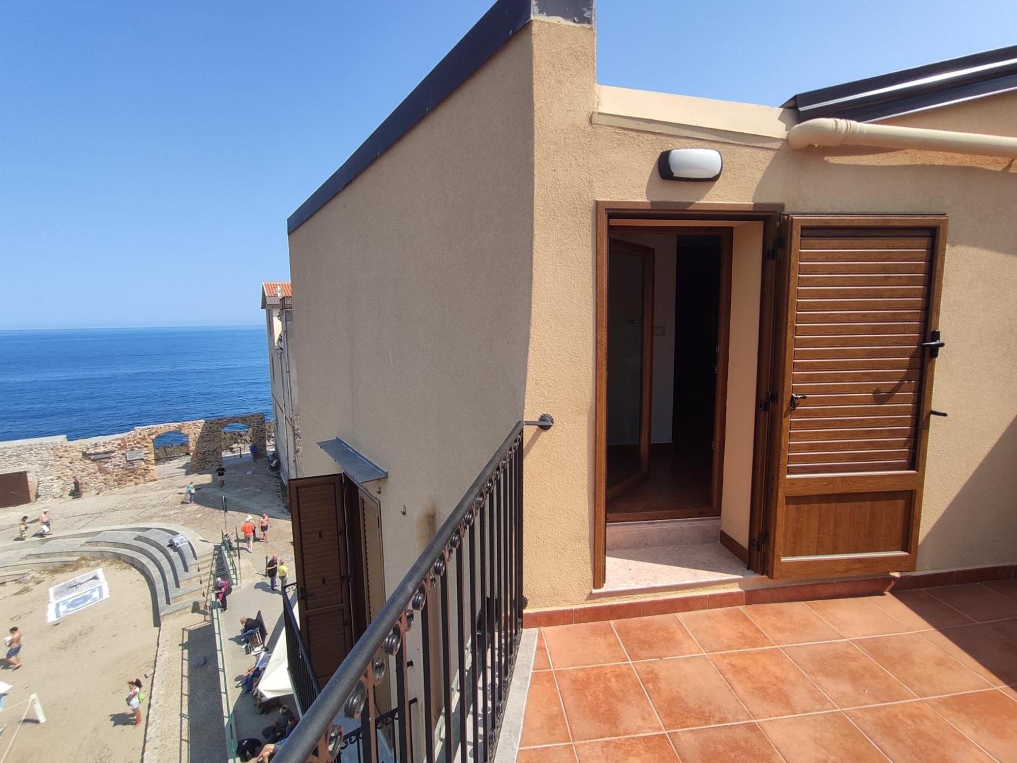 Casa Vacanze Tramonto Alla Marina Cefalú Exterior foto